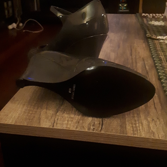 Ladies Shoes - Picture 4 of 4